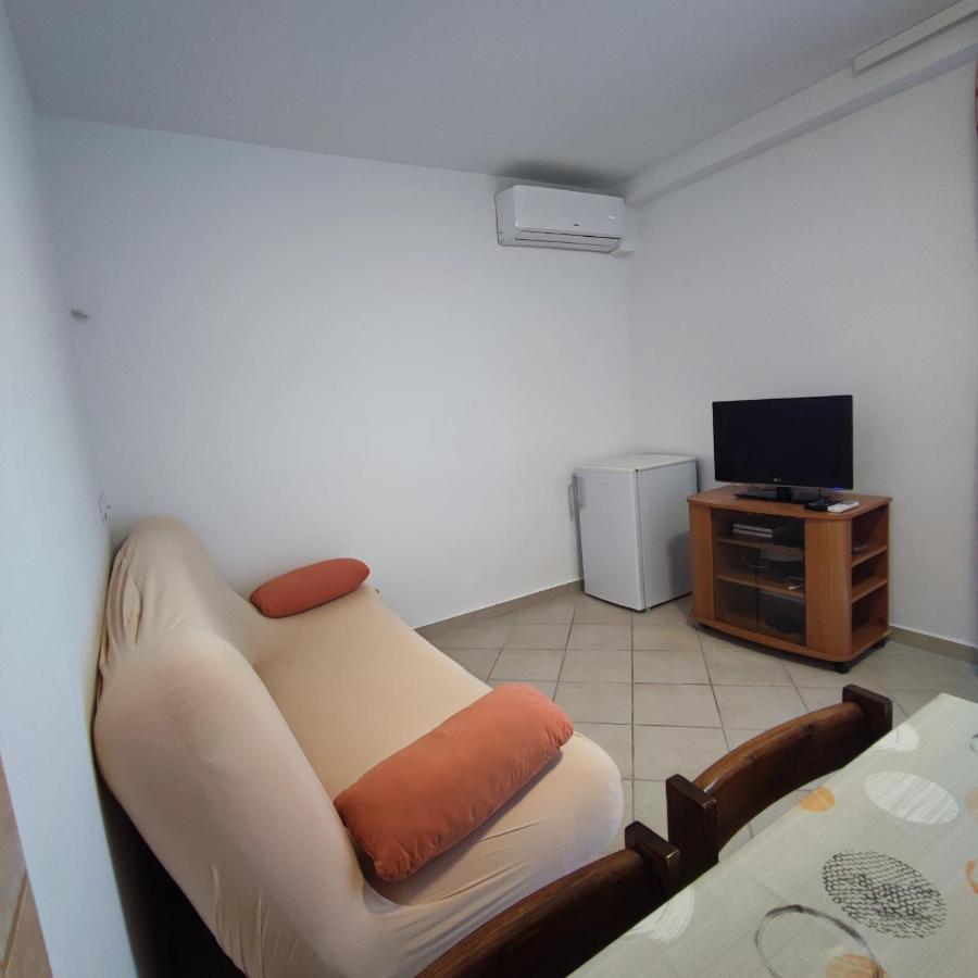 Apartmani Olivera 2 Супетарска-Драга Экстерьер фото