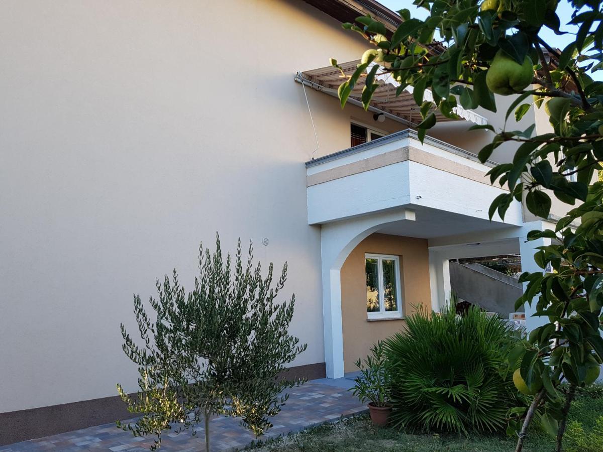 Apartmani Olivera 2 Супетарска-Драга Экстерьер фото